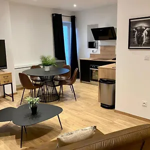 Appartement Proche Gare Neuf, Ambiance Highland