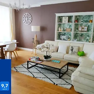 Appartement 157m2 Refait à Neuf, 4 Salles De Bain, 2 Parkings, 4 En Hypercentre